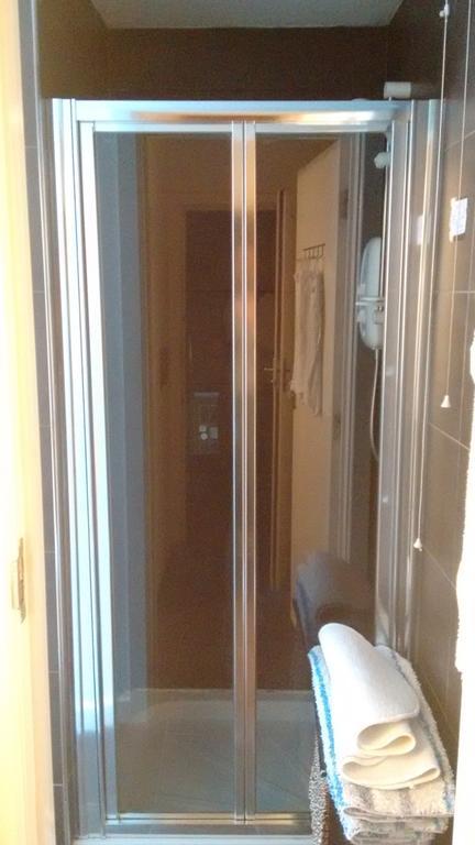 Fairman House Backpackers Bed & Breakfast Londonderry Dış mekan fotoğraf