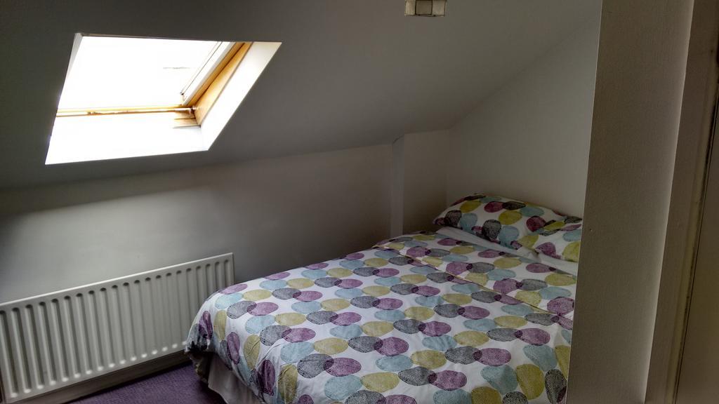 Fairman House Backpackers Bed & Breakfast Londonderry Oda fotoğraf