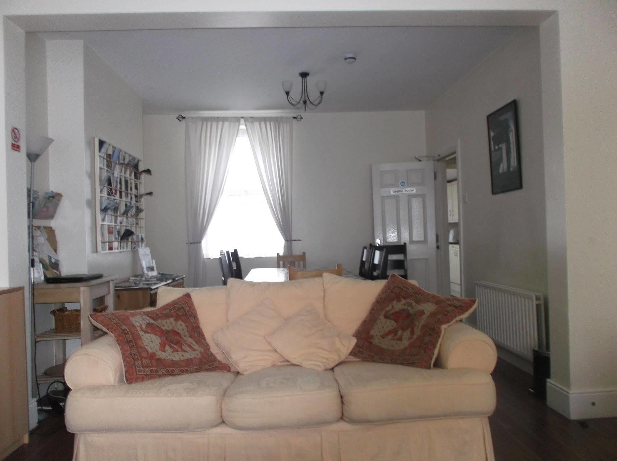 Fairman House Backpackers Bed & Breakfast Londonderry Dış mekan fotoğraf