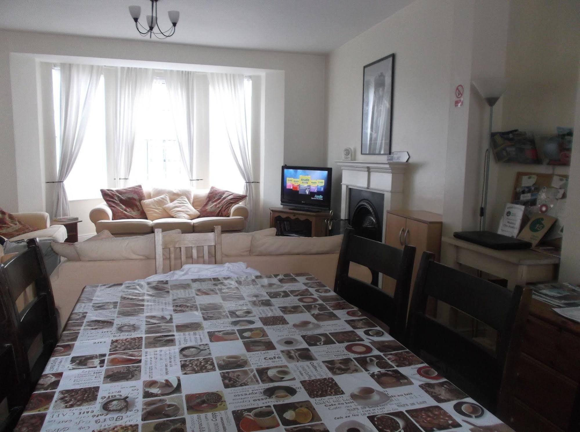 Fairman House Backpackers Bed & Breakfast Londonderry Dış mekan fotoğraf