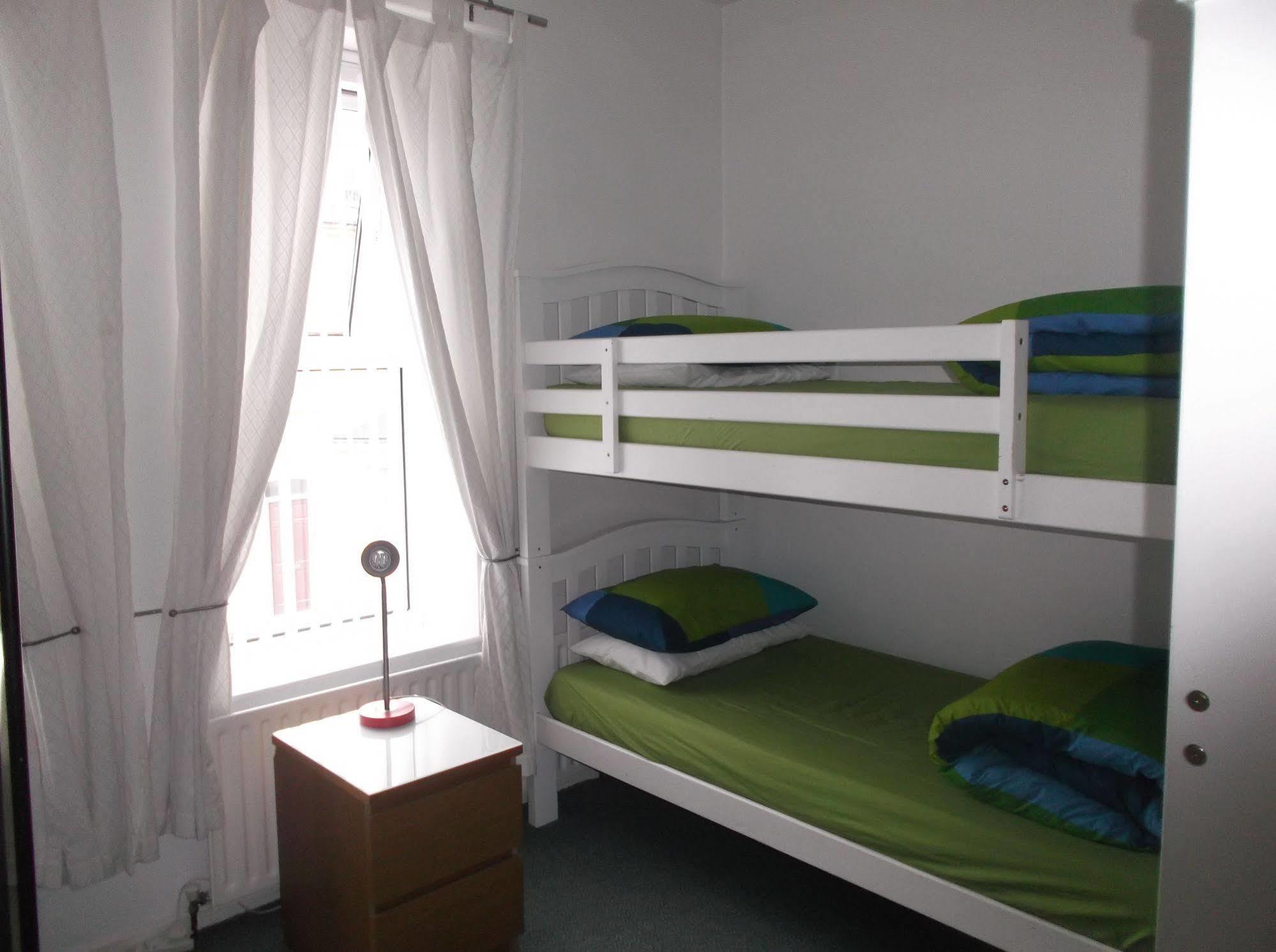 Fairman House Backpackers Bed & Breakfast Londonderry Dış mekan fotoğraf